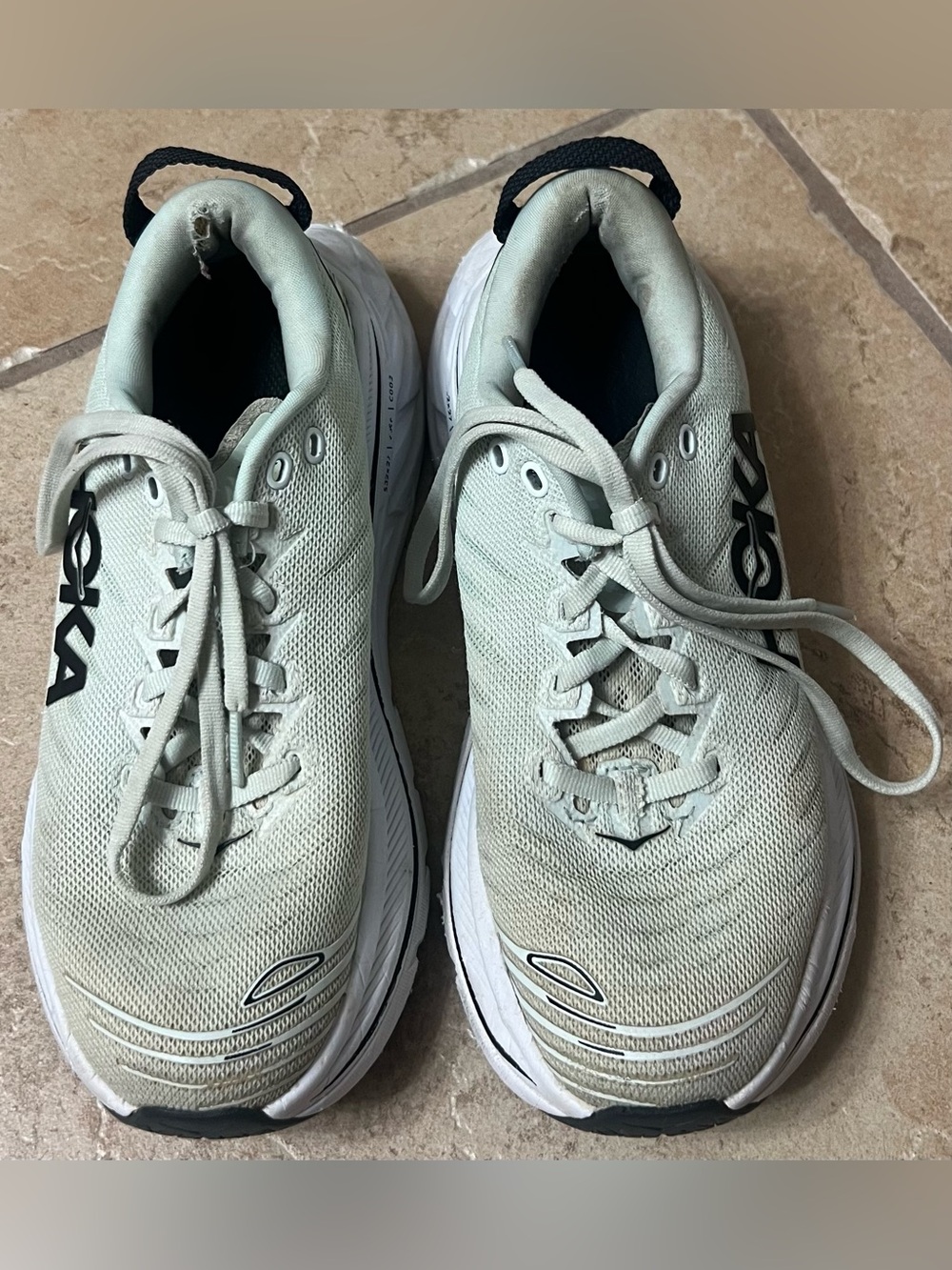Hoka Bondi X Women's Running Shoes in mint green/seafoam tint, size 6.5.